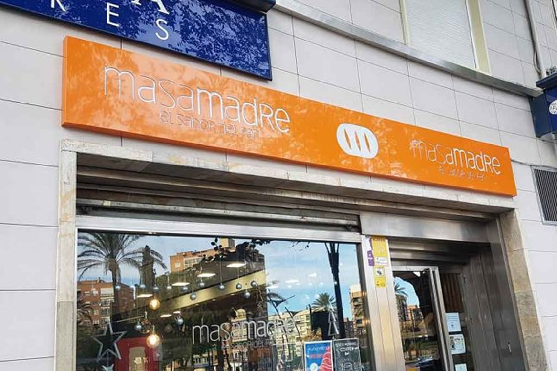 Rotulos en composite